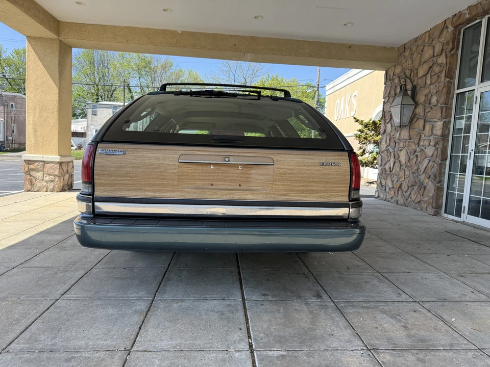 1993 Buick Roadmaster - Image 23 of 31
