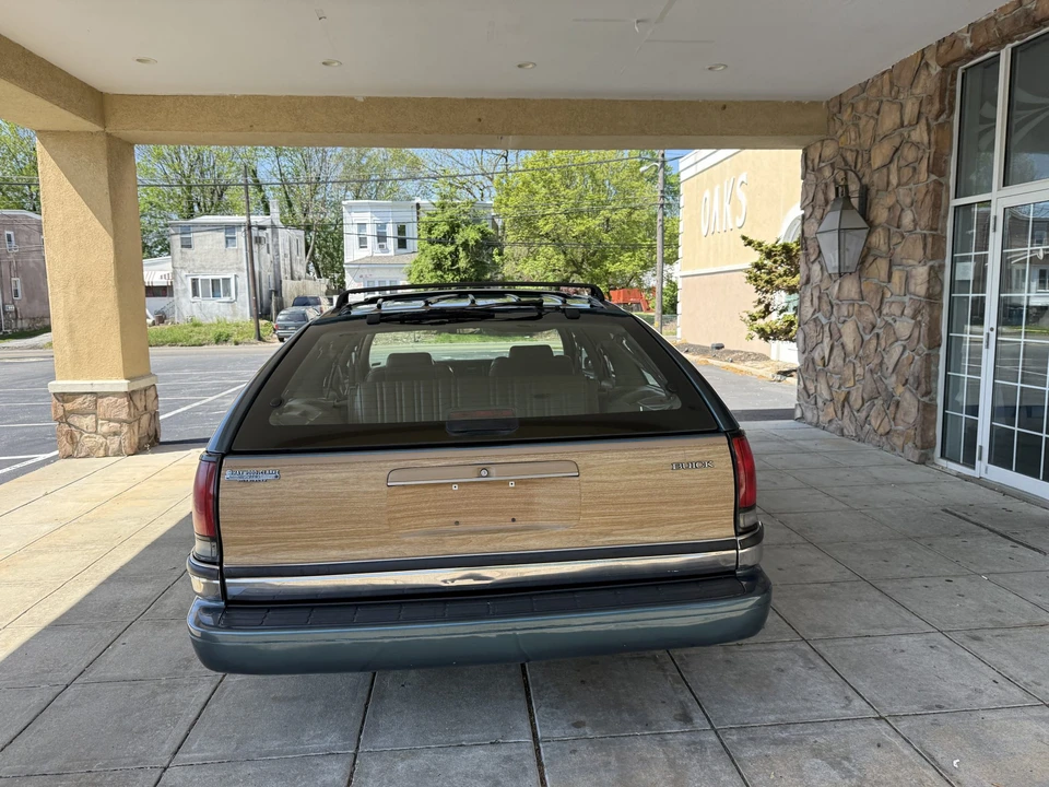 1993 Buick Roadmaster - Image 24 of 31