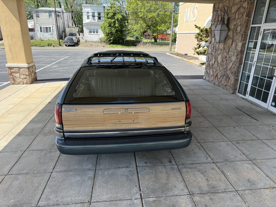 1993 Buick Roadmaster - Image 25 of 31