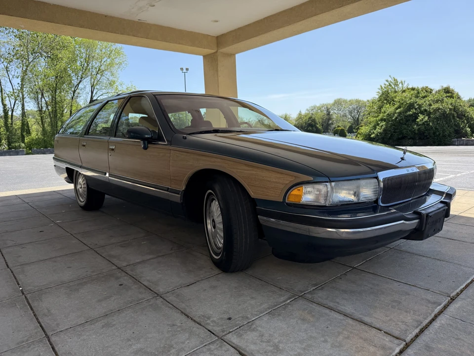 1993 Buick Roadmaster - Image 4 of 31