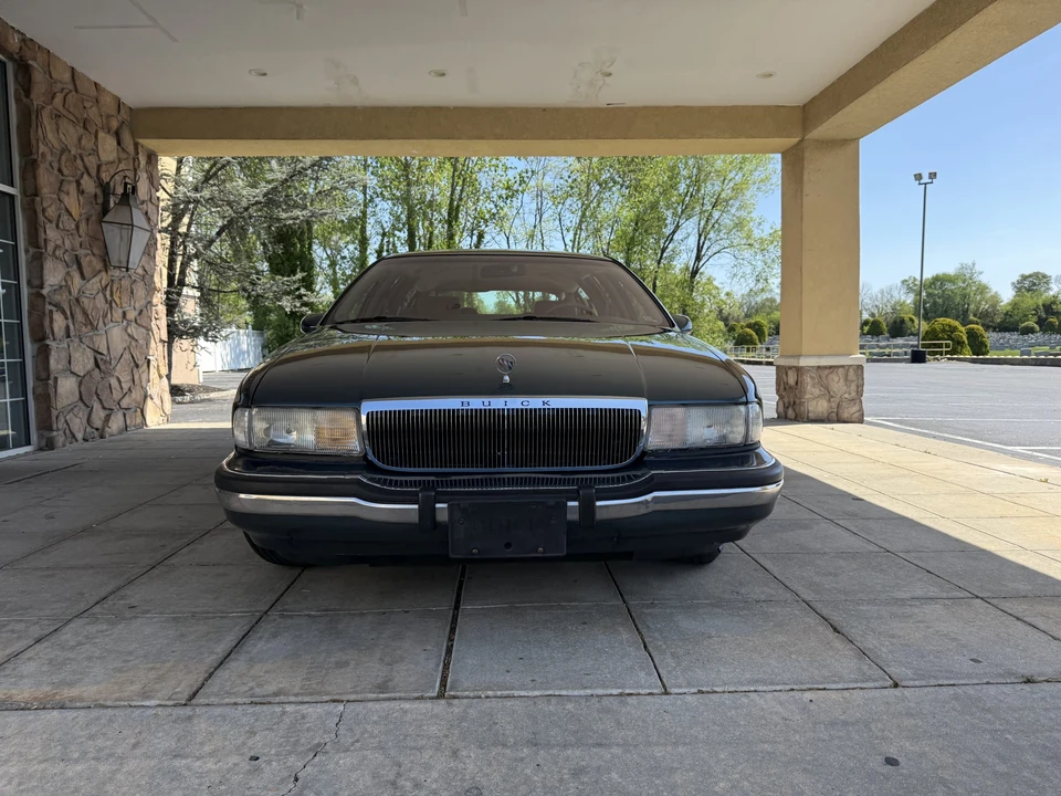 1993 Buick Roadmaster - Image 8 of 31