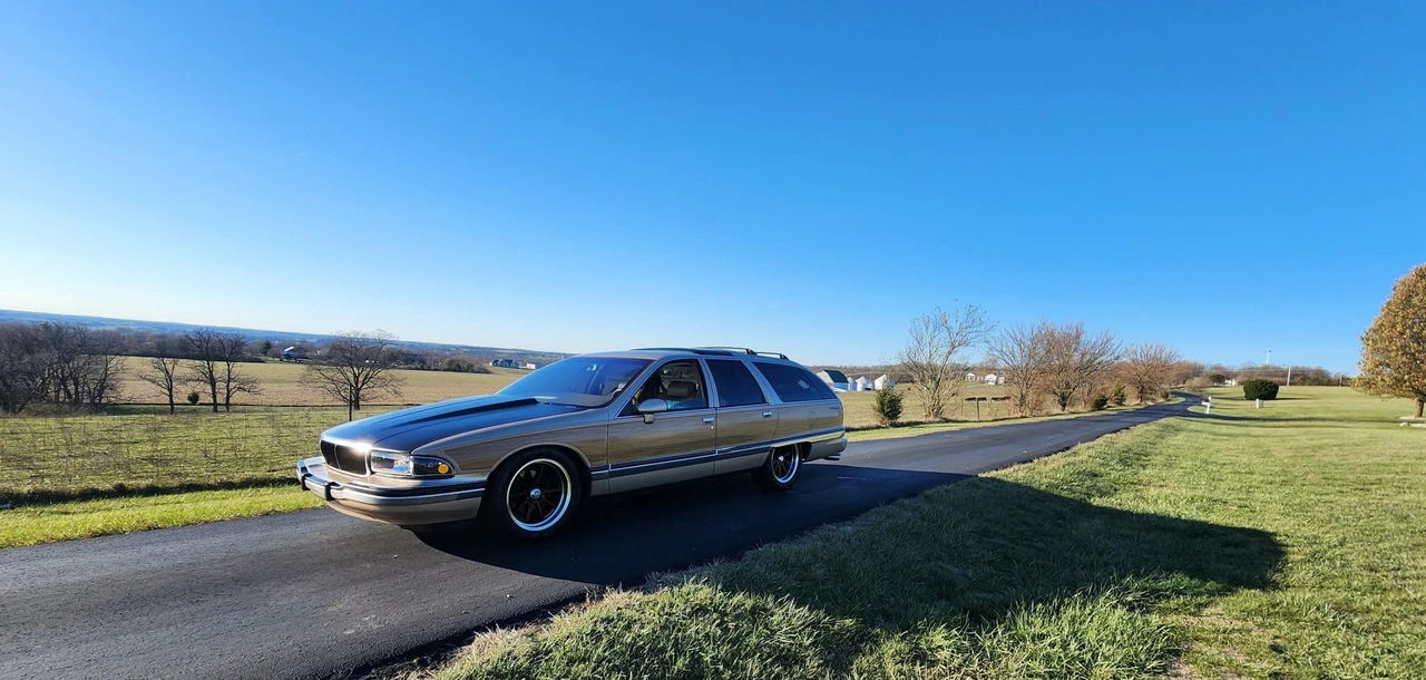 1993 Buick Roadmaster - Image 3 of 31