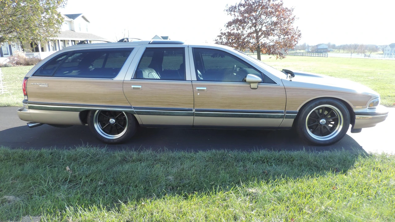 1993 Buick Roadmaster - Image 9 of 31