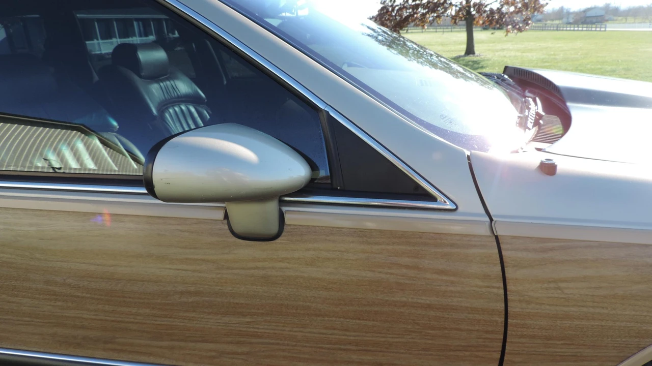 1993 Buick Roadmaster - Image 28 of 31
