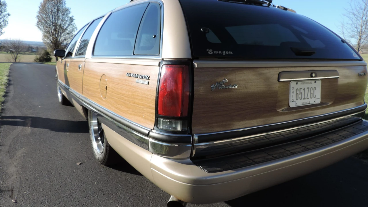 1993 Buick Roadmaster - Image 16 of 31