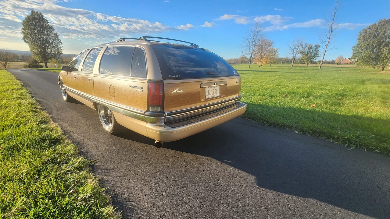 1993 Buick Roadmaster - Image 13 of 31