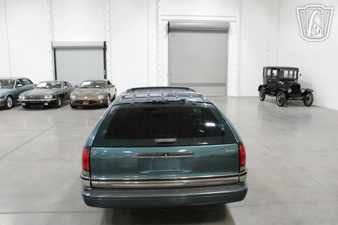 1993 Buick Roadmaster - Image 11 of 21