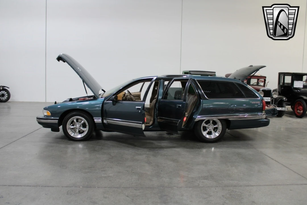 1993 Buick Roadmaster - Image 9 of 12