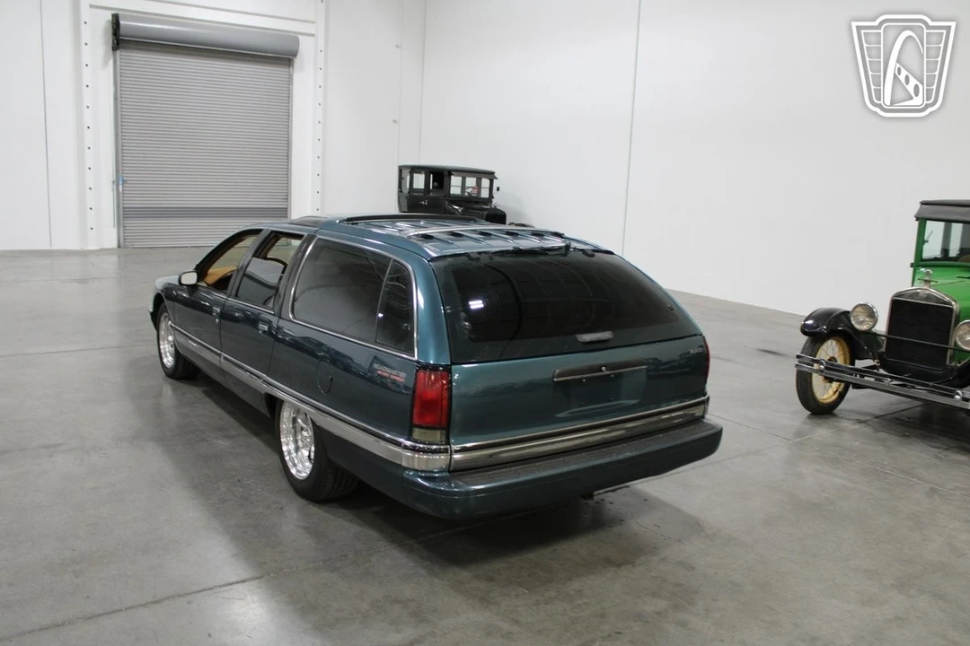 1993 Buick Roadmaster - Image 10 of 21