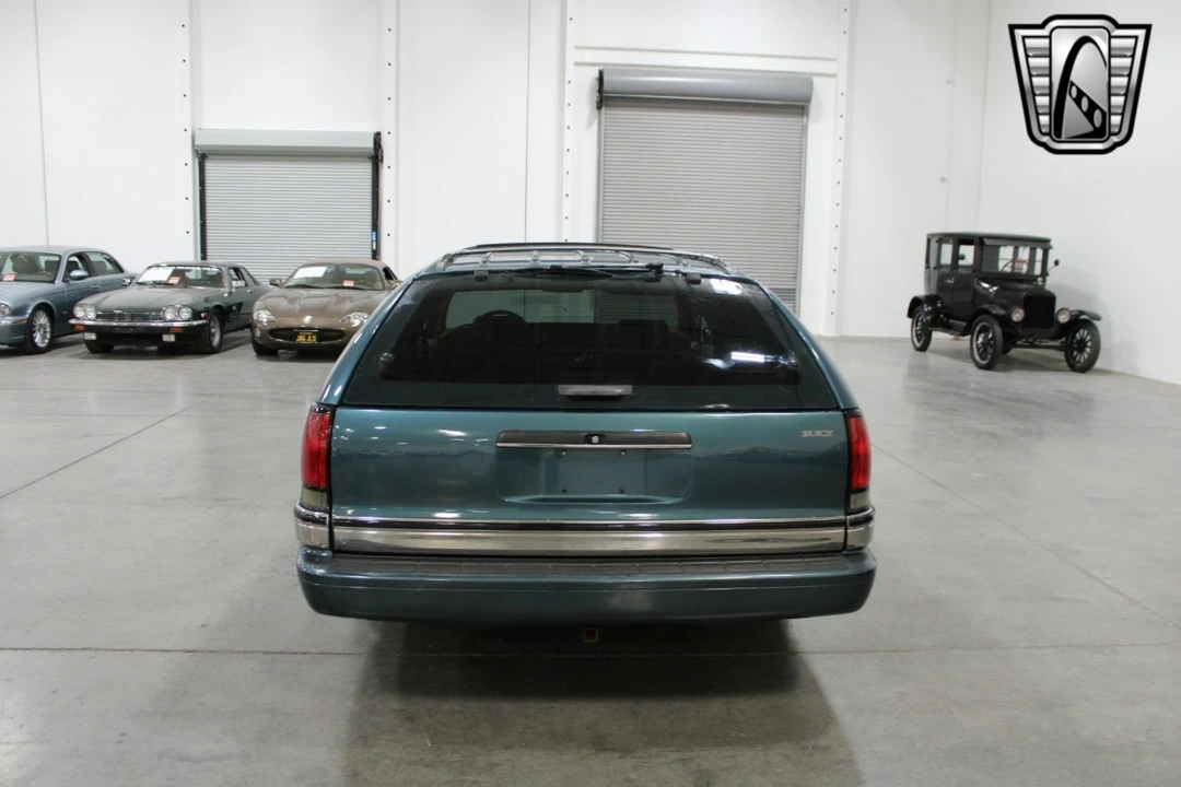 1993 Buick Roadmaster - Image 5 of 12