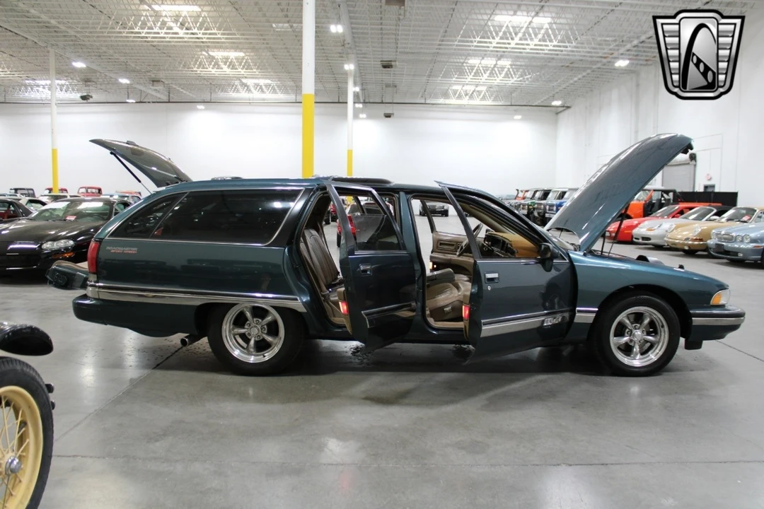 1993 Buick Roadmaster - Image 11 of 12