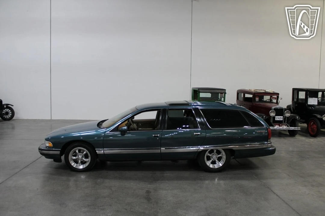 1993 Buick Roadmaster - Image 9 of 21