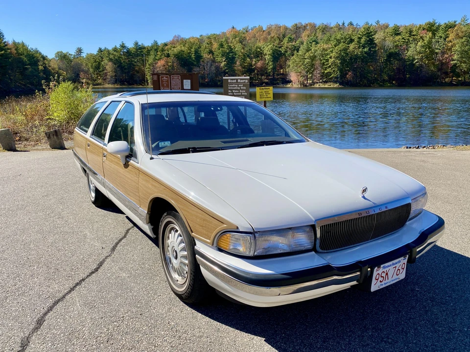 1993 Buick Roadmaster - Image 7 of 31
