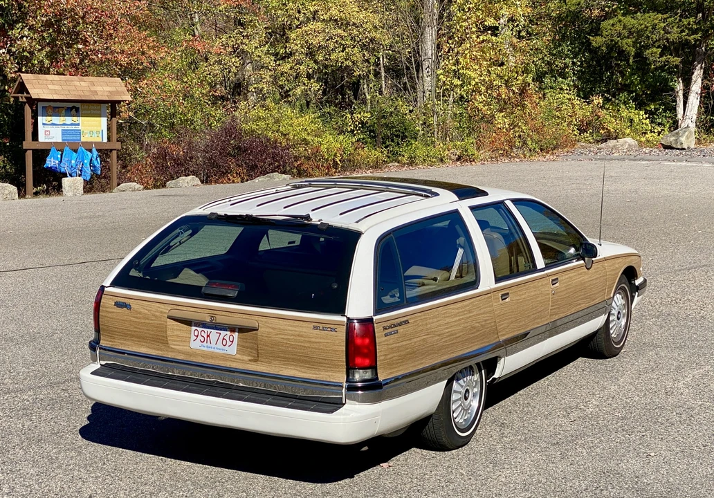 1993 Buick Roadmaster - Image 21 of 31