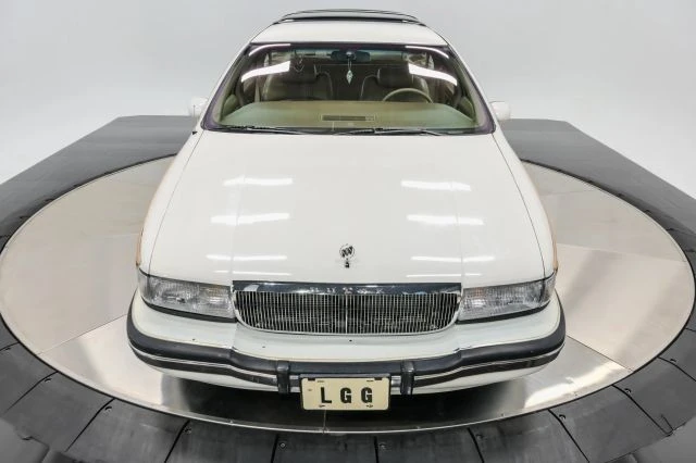 1993 Buick Roadmaster - Image 25 of 31