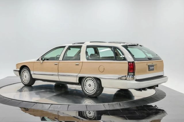 1993 Buick Roadmaster - Image 4 of 31