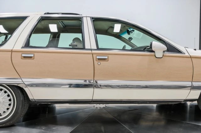 1993 Buick Roadmaster - Image 23 of 31