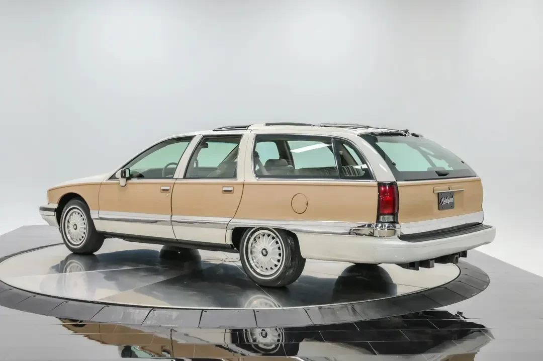 1993 Buick Roadmaster - Image 5 of 31