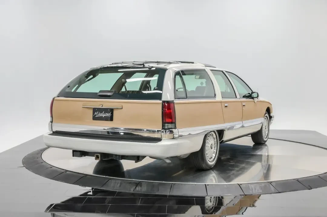 1993 Buick Roadmaster - Image 8 of 31