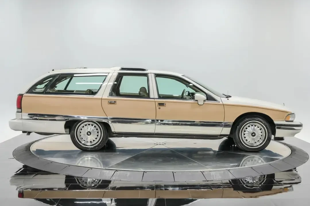 1993 Buick Roadmaster - Image 10 of 31