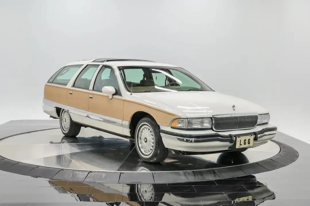 1993 Buick Roadmaster - Image 11 of 31