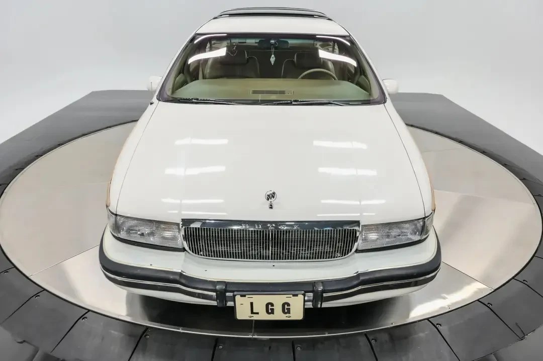 1993 Buick Roadmaster - Image 27 of 31