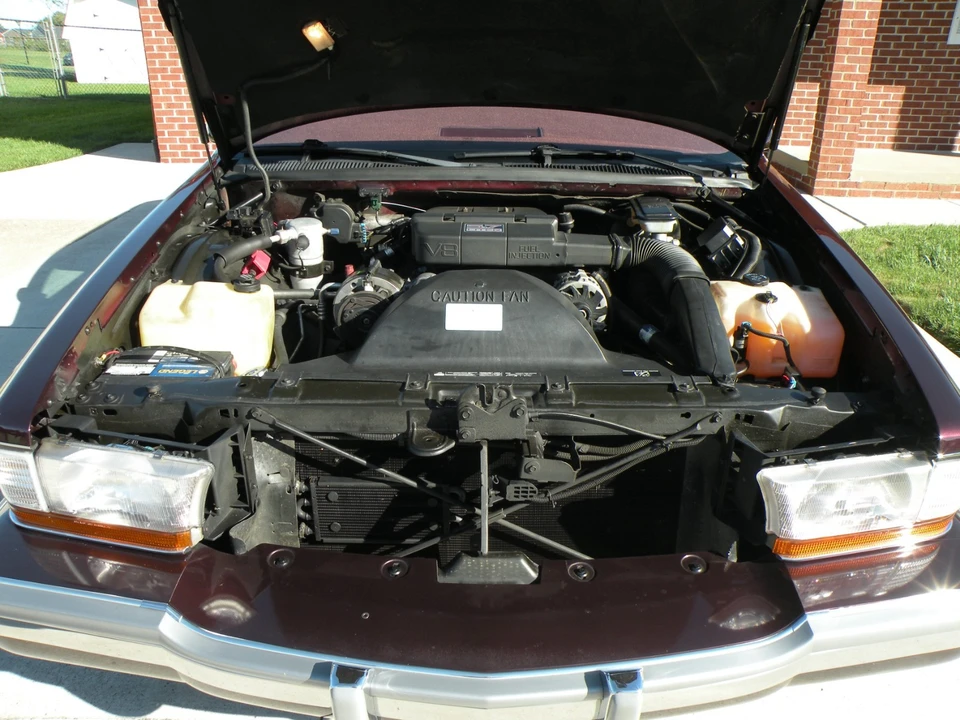 1993 Buick Roadmaster - Image 5 of 16