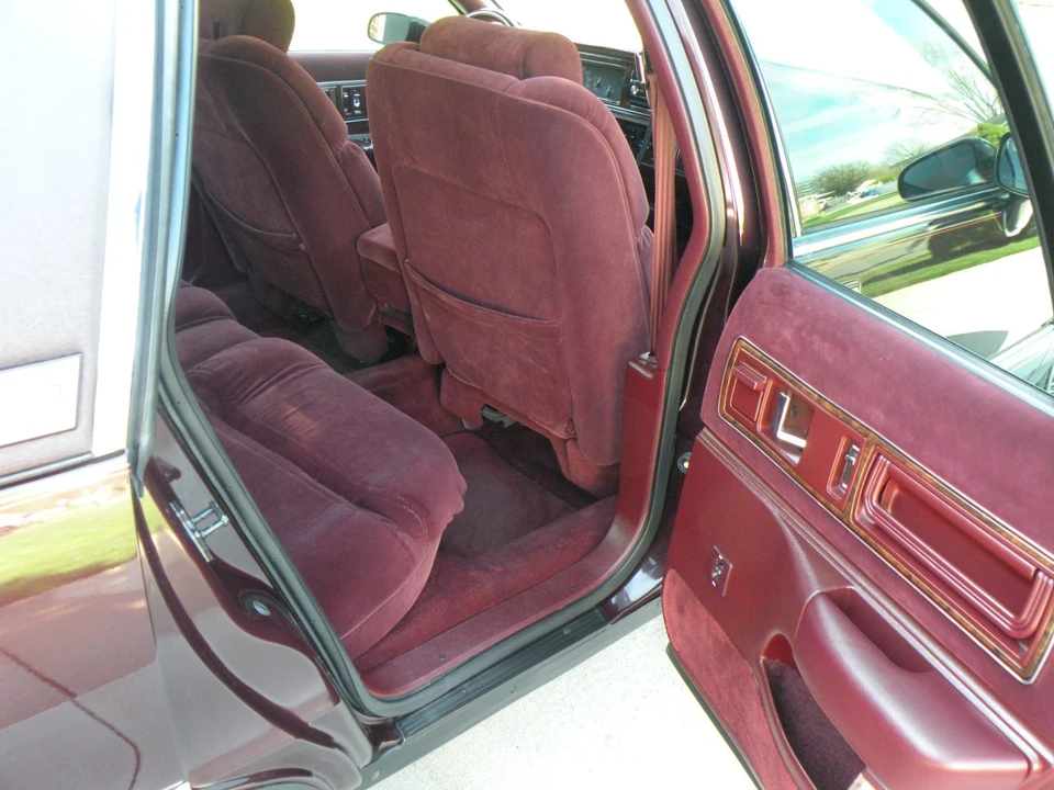 1993 Buick Roadmaster - Image 12 of 16