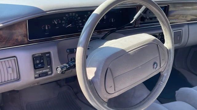 1993 Buick Roadmaster - Image 7 of 19
