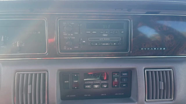 1993 Buick Roadmaster - Image 13 of 19