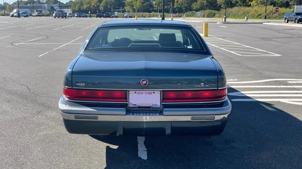 1993 Buick Roadmaster - Image 17 of 19