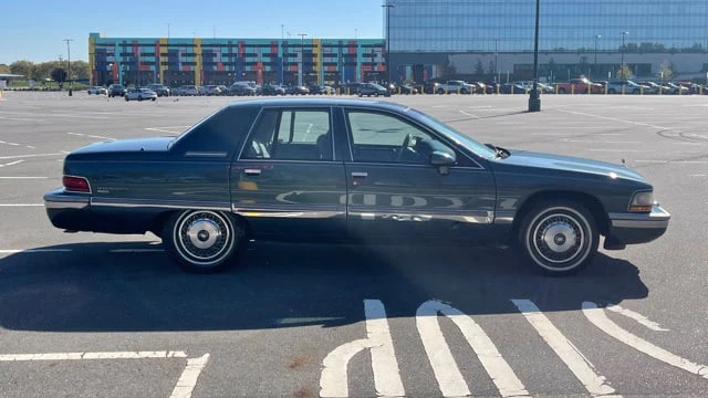 1993 Buick Roadmaster - Image 18 of 19