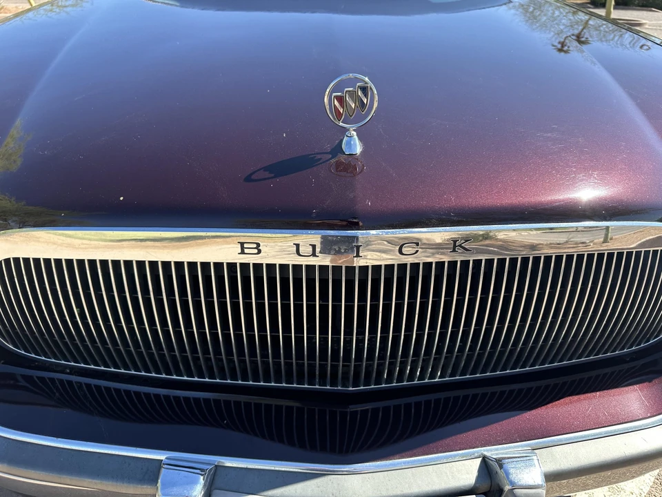 1993 Buick Roadmaster - Image 25 of 31