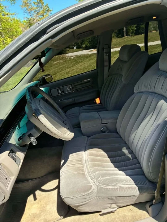 1993 Buick Roadmaster - Image 3 of 12