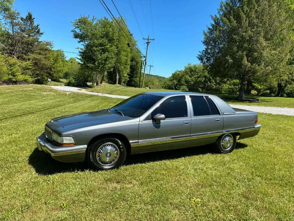 1993 Buick Roadmaster - Image 8 of 12