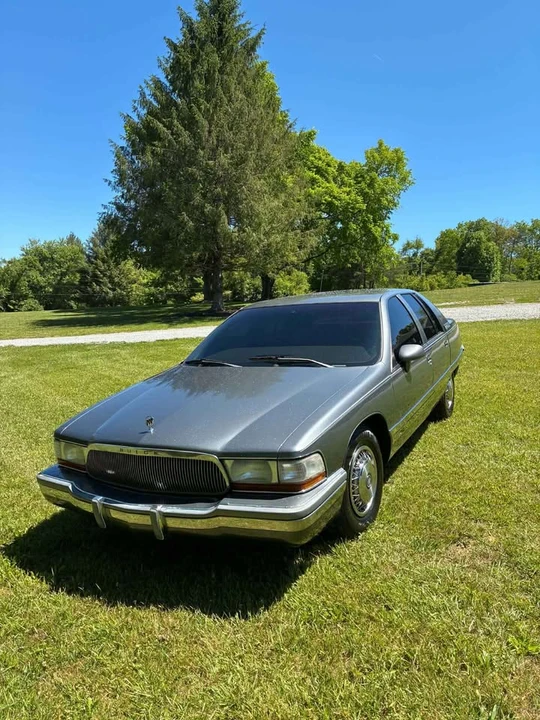 1993 Buick Roadmaster - Image 10 of 12