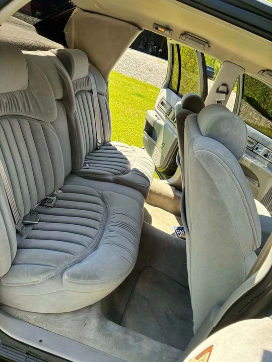 1993 Buick Roadmaster - Image 4 of 12