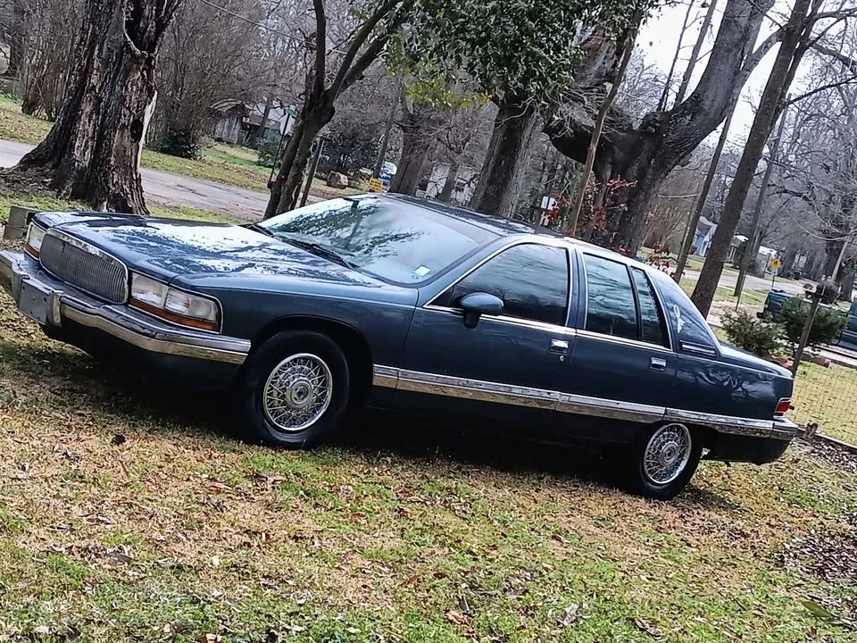 1993 Buick Roadmaster - Image 4 of 4