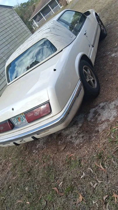 1993 Buick Riviera 4th-7th Gen - Image 2 of 6