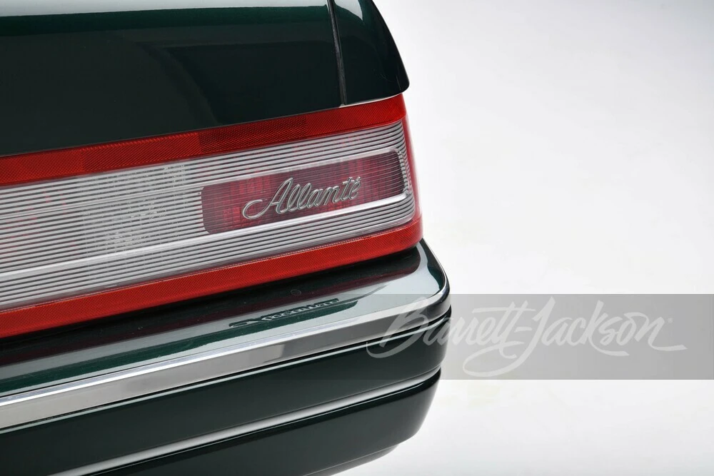 1993 Cadillac Allante - Image 11 of 31