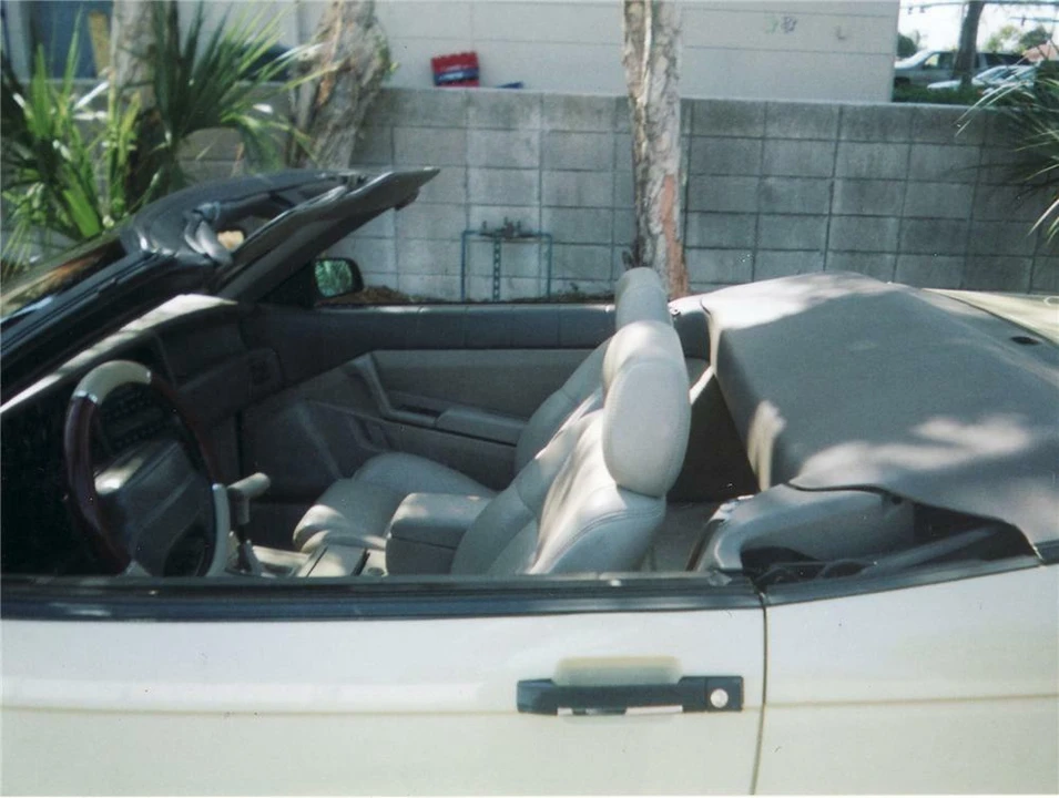 1993 Cadillac Allante - Image 3 of 4