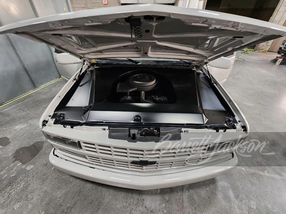 1993 Chevrolet C/K 4th Gen - Image 2 of 17