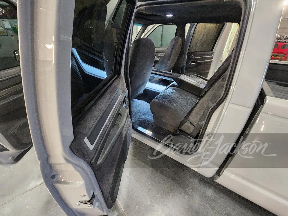 1993 Chevrolet C/K 4th Gen - Image 6 of 17