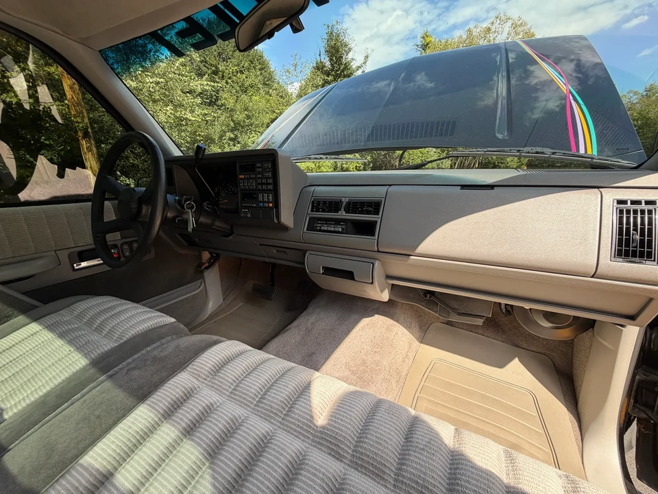 1993 Chevrolet C/K 4th Gen - Image 4 of 31