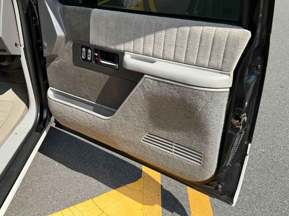 1993 Chevrolet C/K 4th Gen - Image 25 of 31