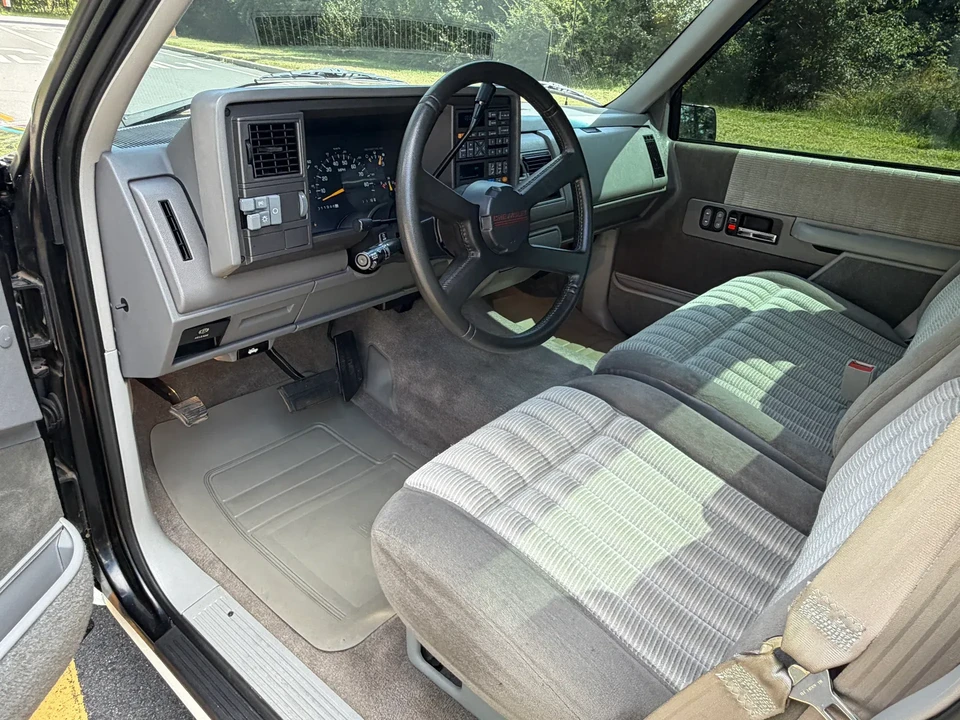 1993 Chevrolet C/K 4th Gen - Image 27 of 31