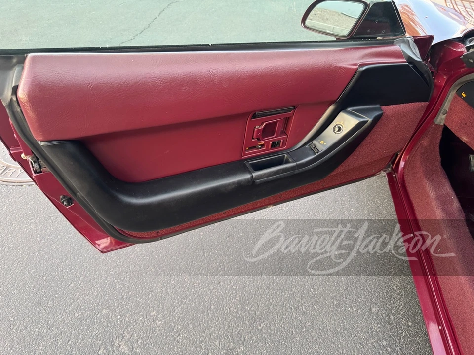 1993 Chevrolet Corvette C4 - Image 9 of 24