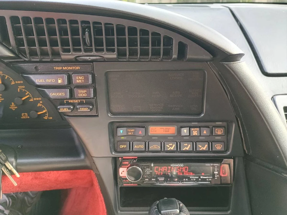 1993 Chevrolet Corvette C4 - Image 13 of 24