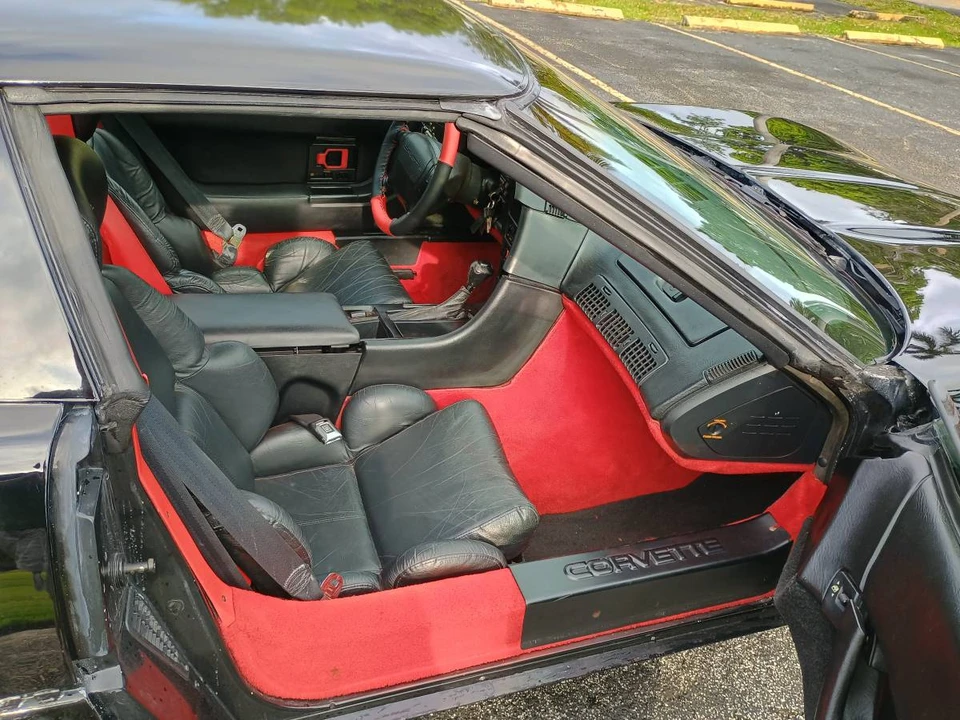 1993 Chevrolet Corvette C4 - Image 16 of 24
