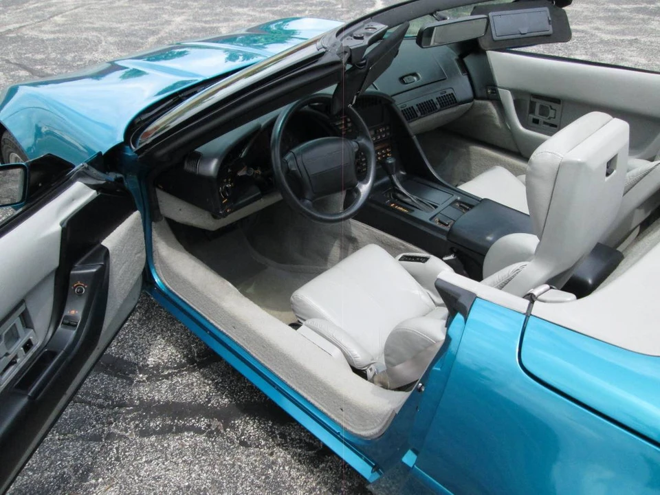 1993 Chevrolet Corvette C4 - Image 2 of 5